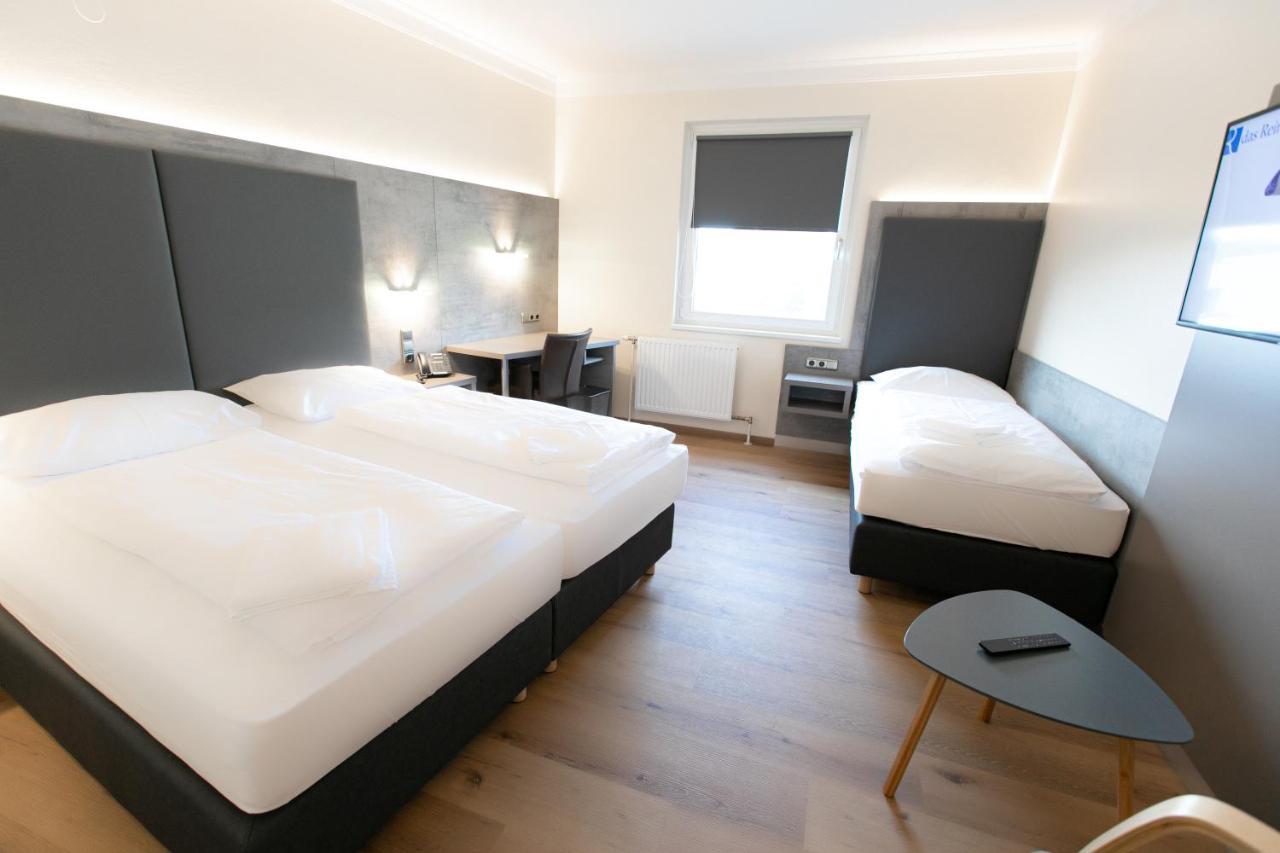 Das Reinisch Just Rooms Schwechat Eksteriør billede